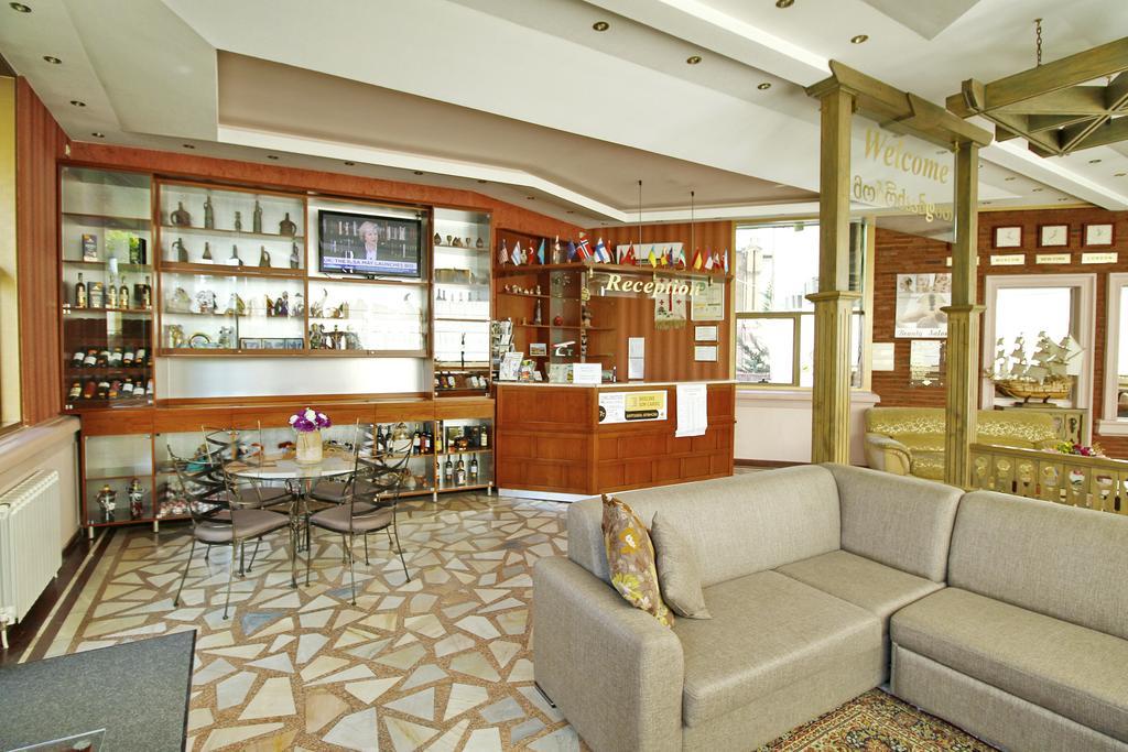 Irmeni Hotel Tbilisi Esterno foto