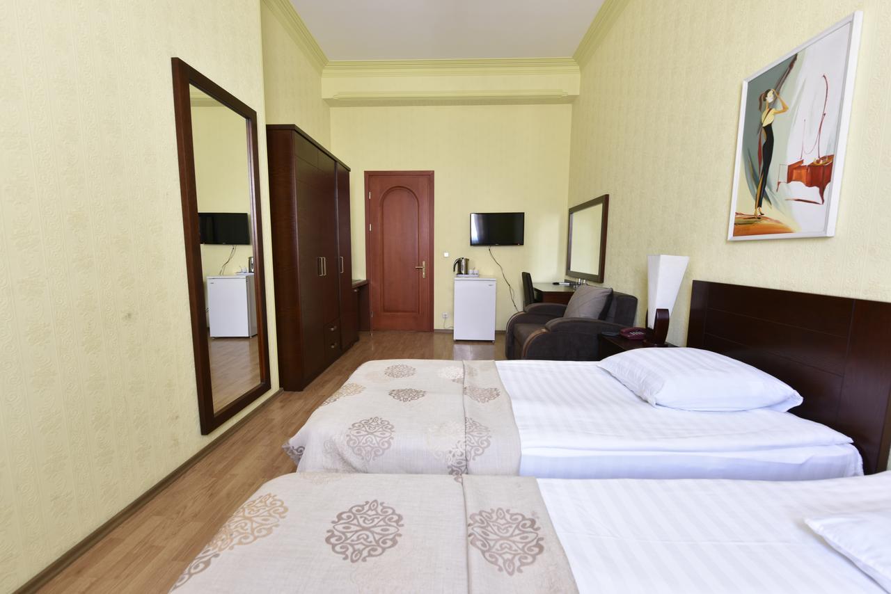 Irmeni Hotel Tbilisi Esterno foto